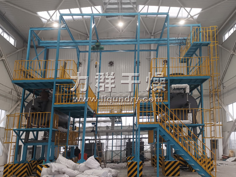 真空耙式干燥機(jī)客戶(hù)現(xiàn)場(chǎng)實(shí)拍